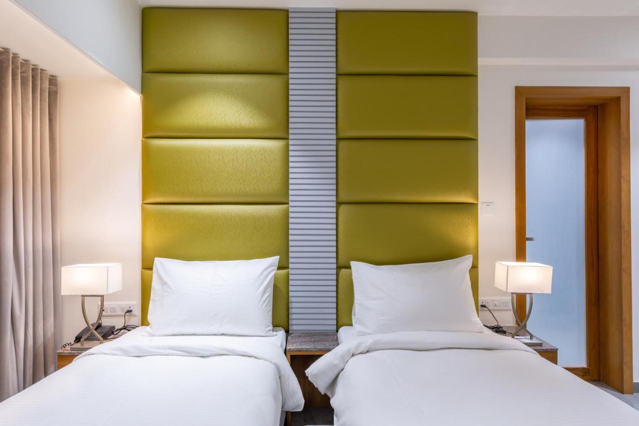 Hotel Nalanda アーメダバード エクステリア 写真