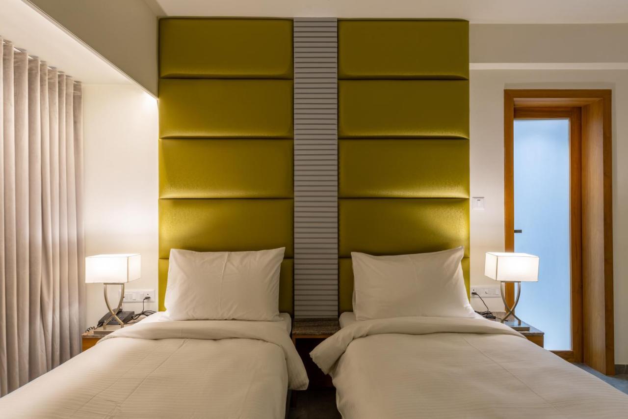 Hotel Nalanda アーメダバード エクステリア 写真