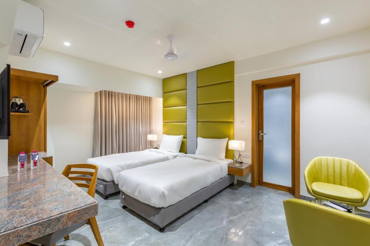 Hotel Nalanda アーメダバード エクステリア 写真