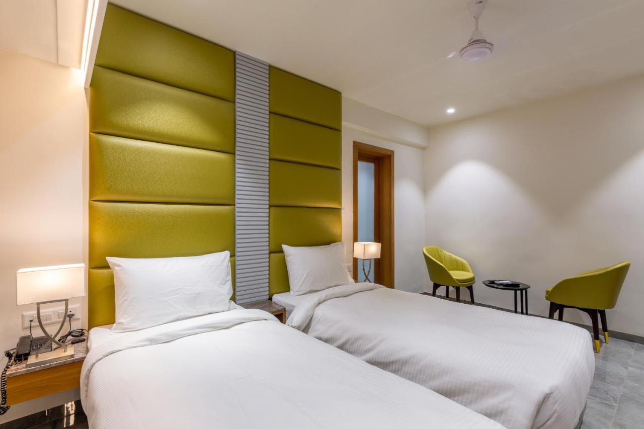 Hotel Nalanda アーメダバード エクステリア 写真