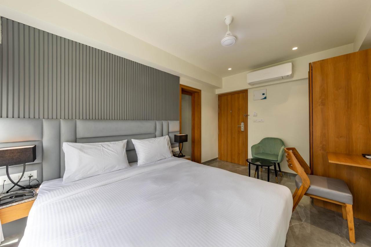 Hotel Nalanda アーメダバード エクステリア 写真