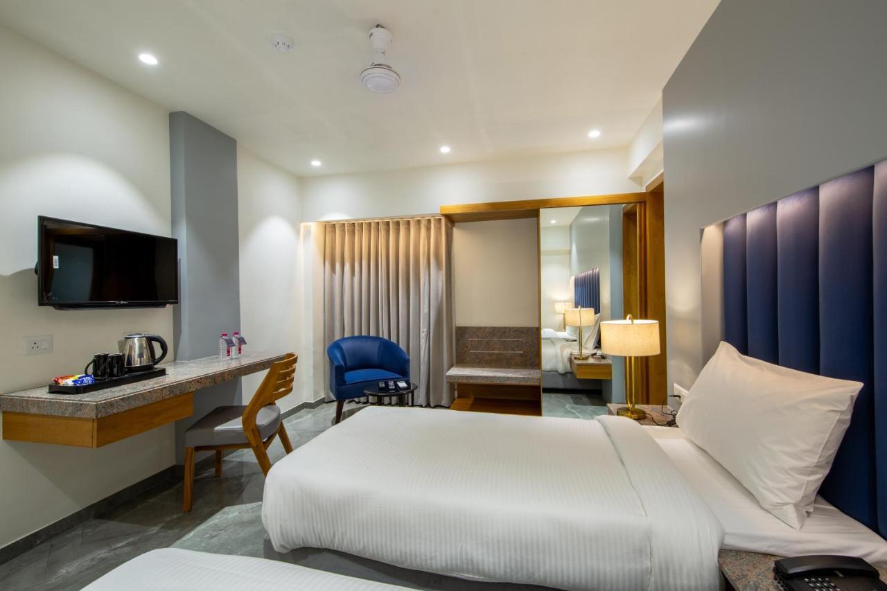 Hotel Nalanda アーメダバード エクステリア 写真