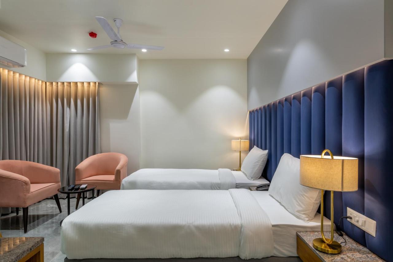 Hotel Nalanda アーメダバード エクステリア 写真